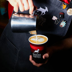 Логотип партнёра сервиса чаевых Baggins Сoffee