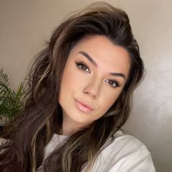 Алина