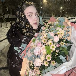 Викусик обнимусик 