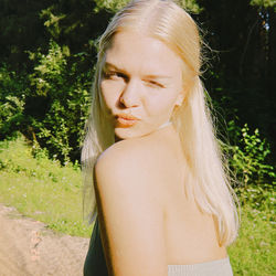 Полина
