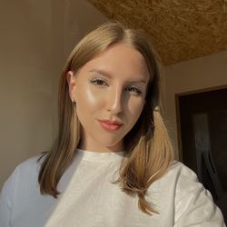 Полина
