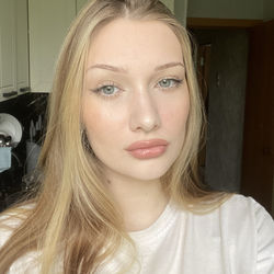 Полина